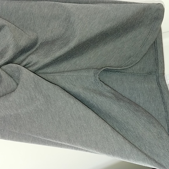 Rouched body con long sleeve mini dress. NWT - Picture 13 of 14